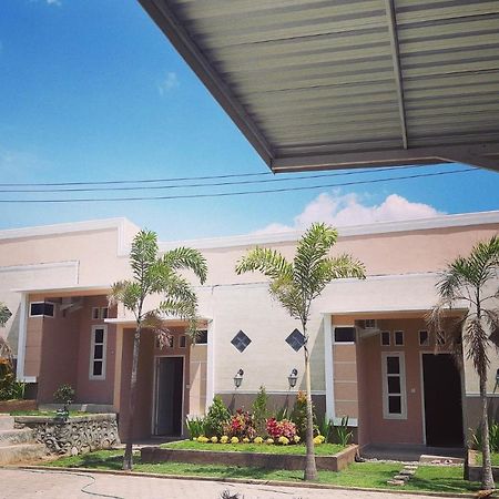 Bis Homestay Sumbawa Exterior photo